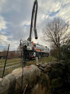 camion de pompage fosse septique à Thuir par Canaplomb